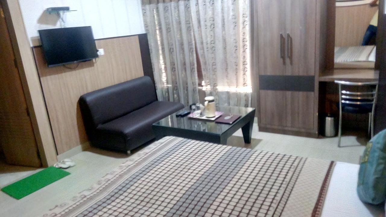 Hotel Desire Hisār Exterior foto