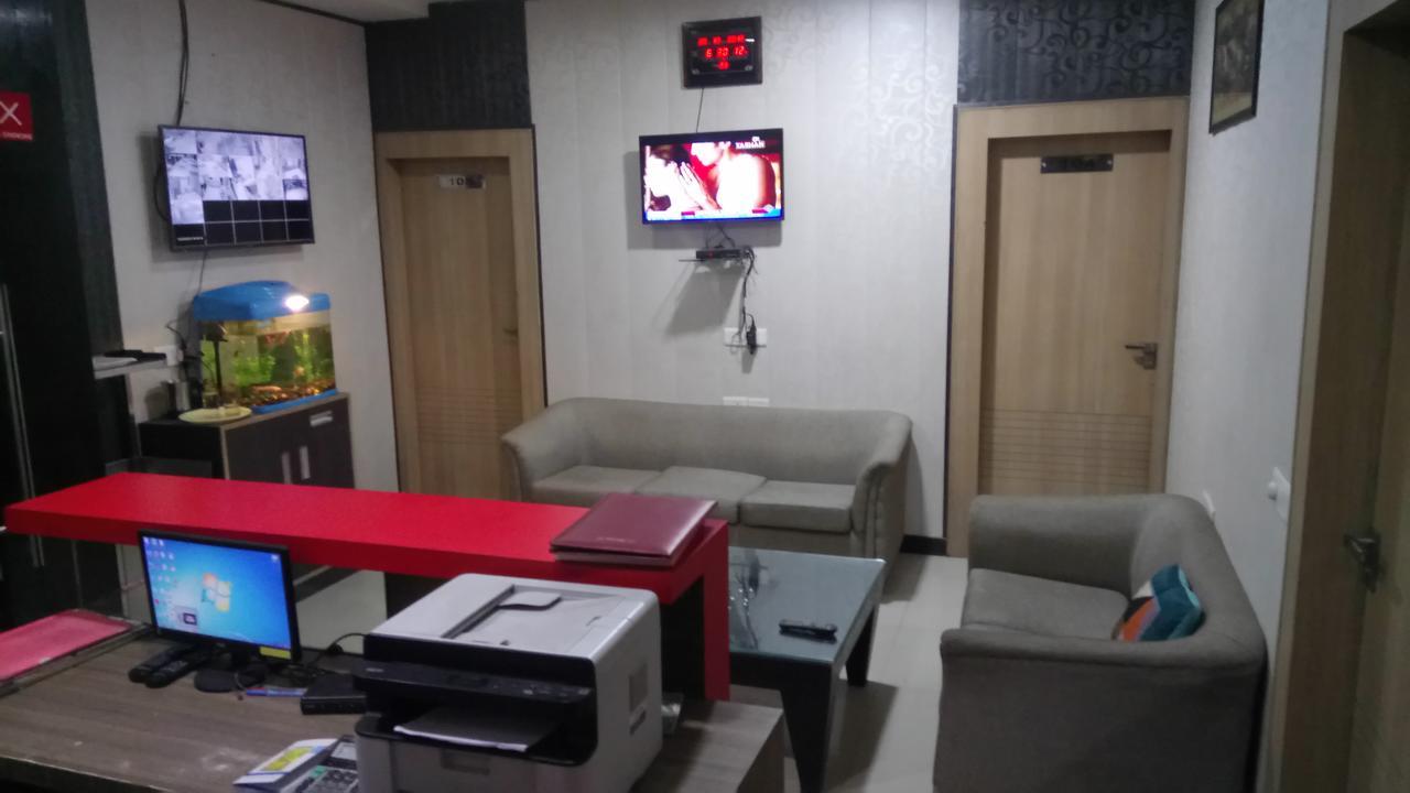 Hotel Desire Hisār Exterior foto