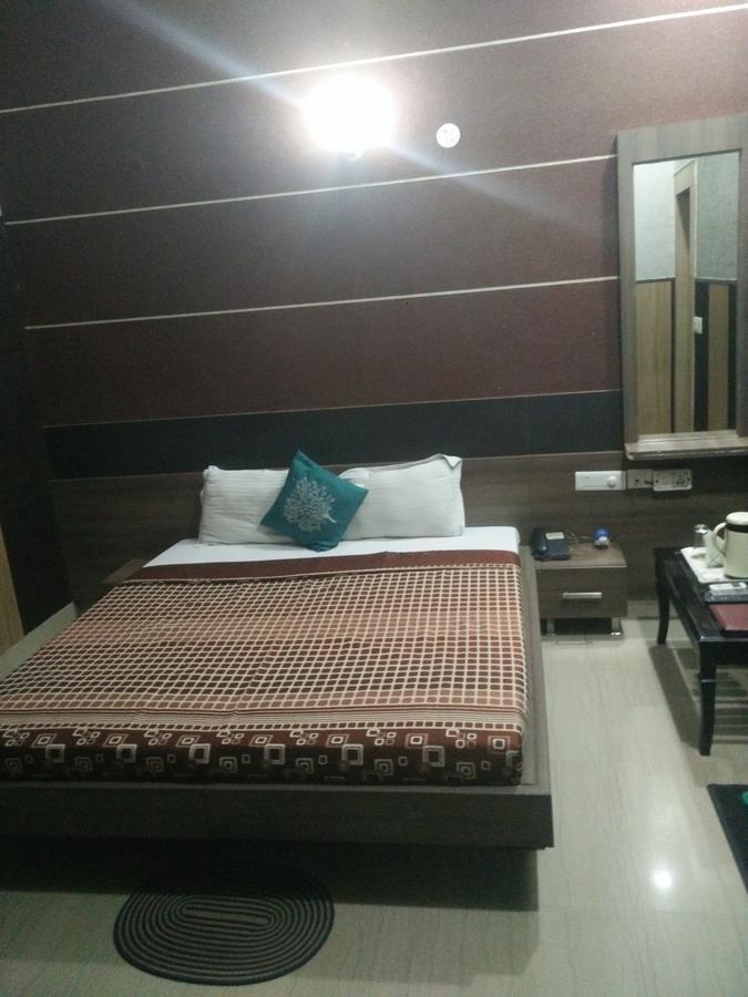 Hotel Desire Hisār Exterior foto